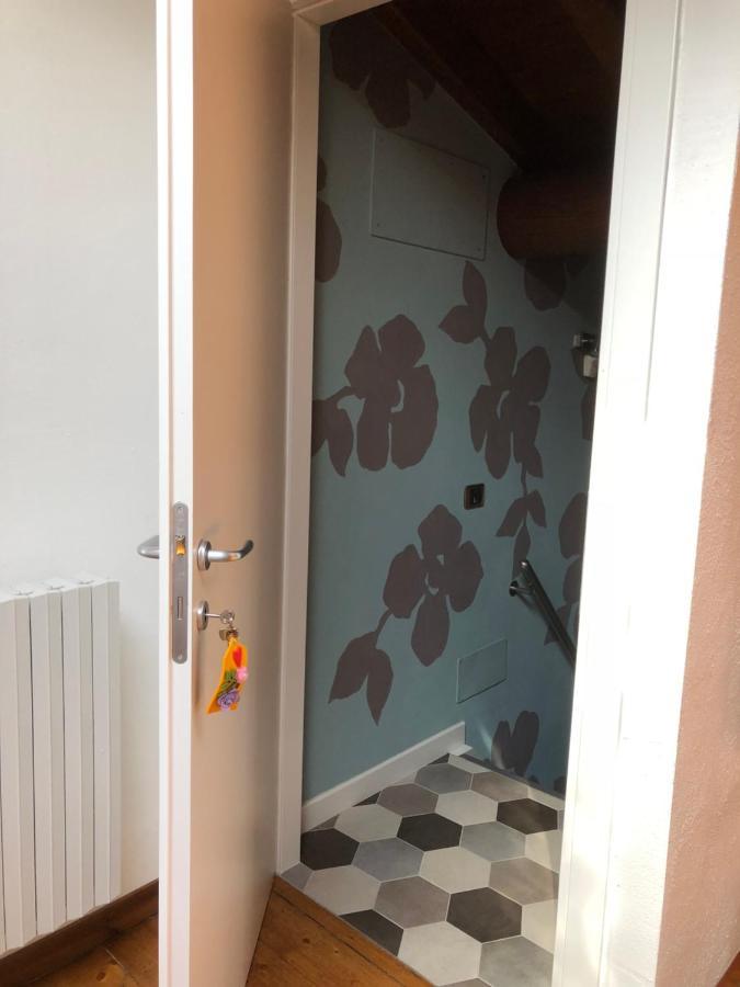 Готель Garda Family House Дезенцано-дель-Гарда Екстер'єр фото