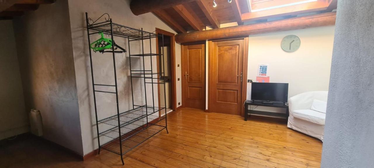 Готель Garda Family House Дезенцано-дель-Гарда Екстер'єр фото